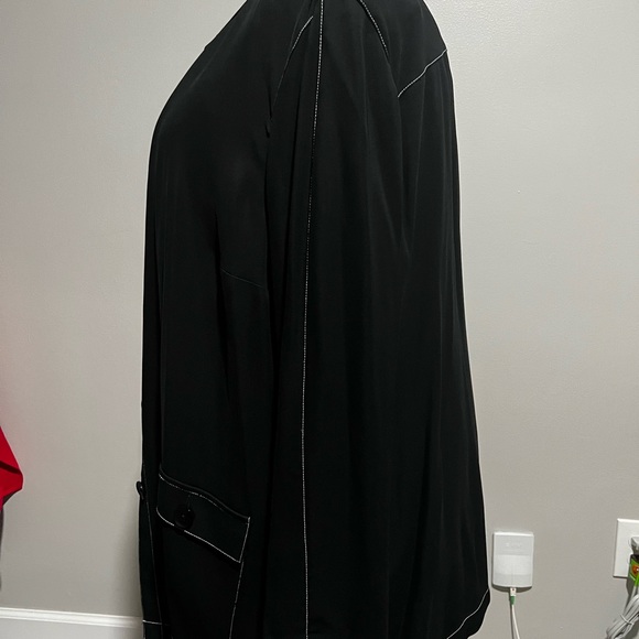 Plus Size Top - Picture 4 of 5